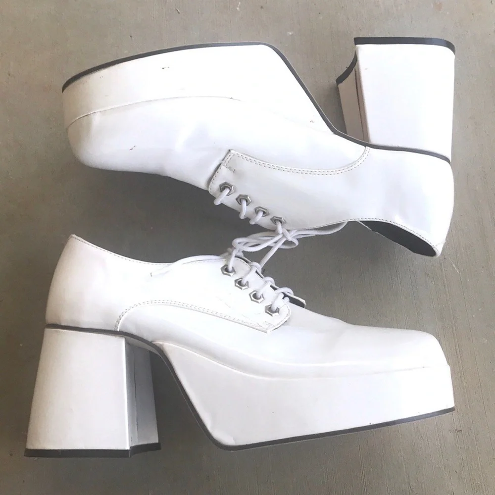 Plats White Platform Lace Up Shoes Go-Go Girl